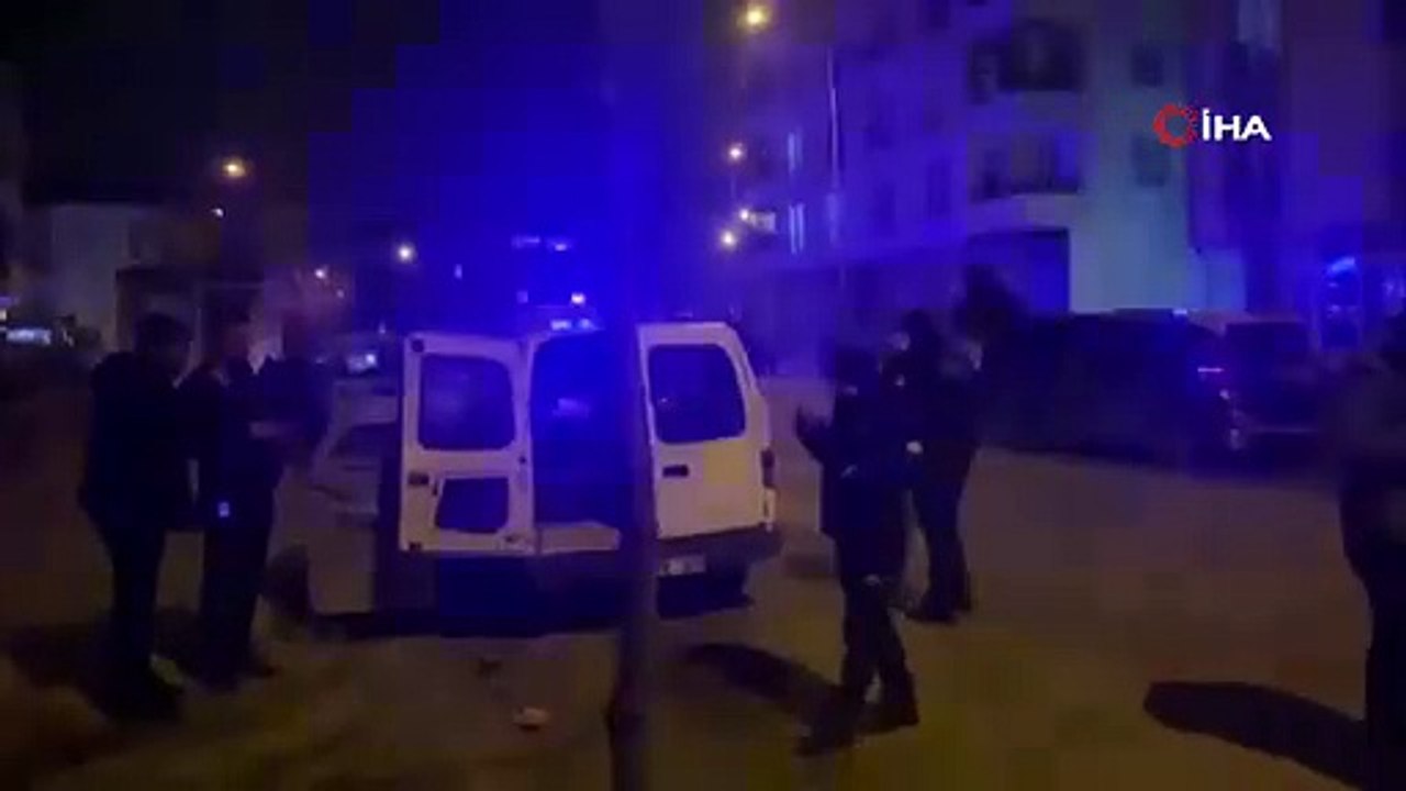 Abisini ve kuzenini pompalı tüfekle vurup firar etti