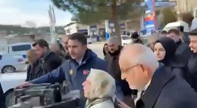 Murat Kurum yardım gelmedi diye isyan eden yaşlı kadına 'tamam abla tamam' dedi