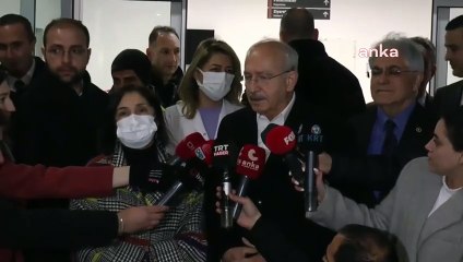 Kılıçdaroğlu ve eşi Ankara’da tedavi gören depremzedeleri ziyaret etti