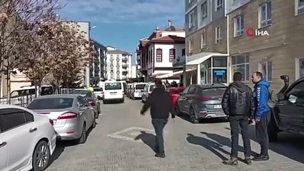 Küçük şahit babasının annesini öldürmesini izledi