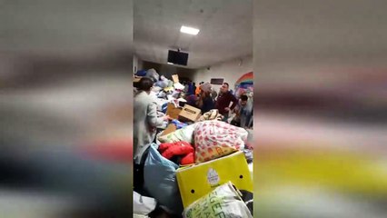 Genci yaşlısı herkes depremzedeler için seferber oldu. Bir milletin yeniden kenetlenmesini görüyorsunuz