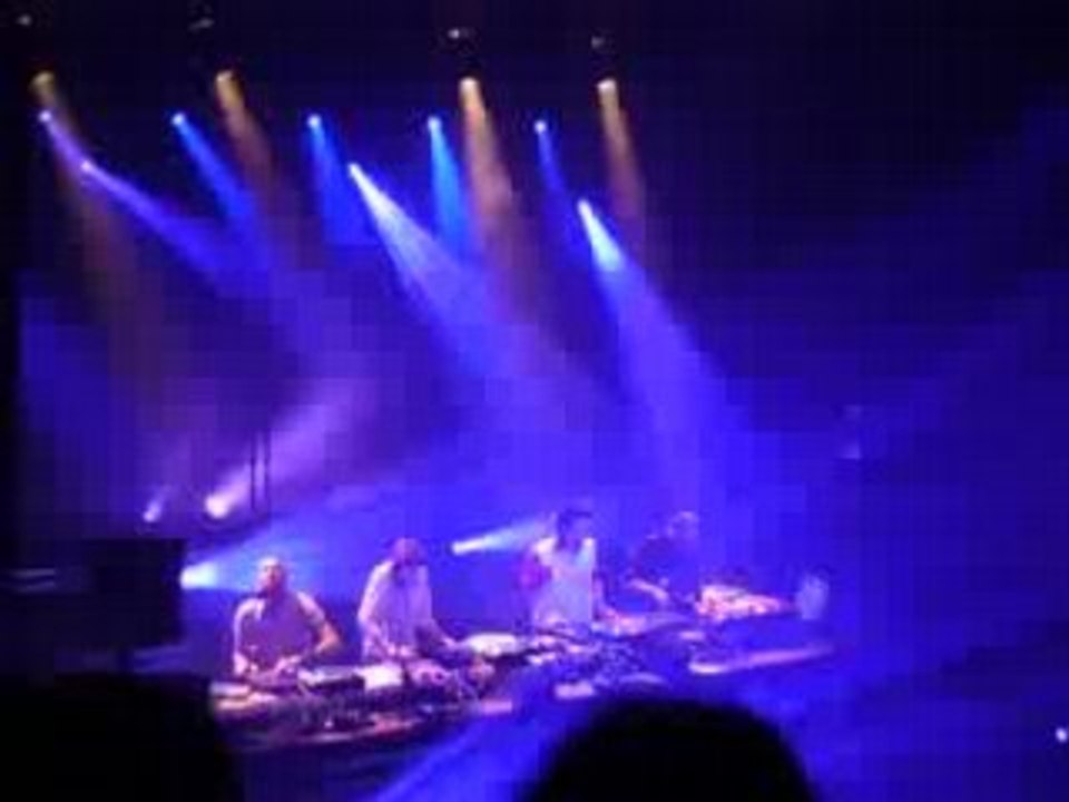 Birdy Nam Nam @ Bataclan 2008 P1