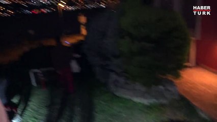 Çağla Şıkel sevgilisinin evine girerken görüntülendi. Aşkları bir kez daha belgelendi.