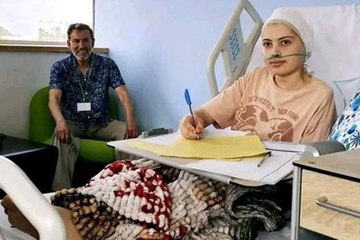 مصابة بالسرطان تجتاز امتحان أولى بكالوريا من المستشفى