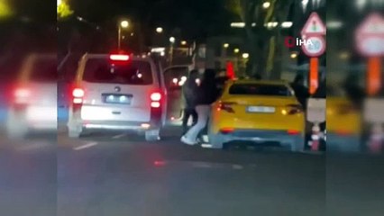 Kabataş ve Esenyurt'ta taksicilere dayak