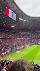 Bayern Münih-Bochum maçında 70 bin kişi depremzedeler için saygı duruşuna geçti