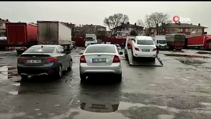 Ambulansa yol vermeyen konvoydaki araç sürücüleri yakalandı