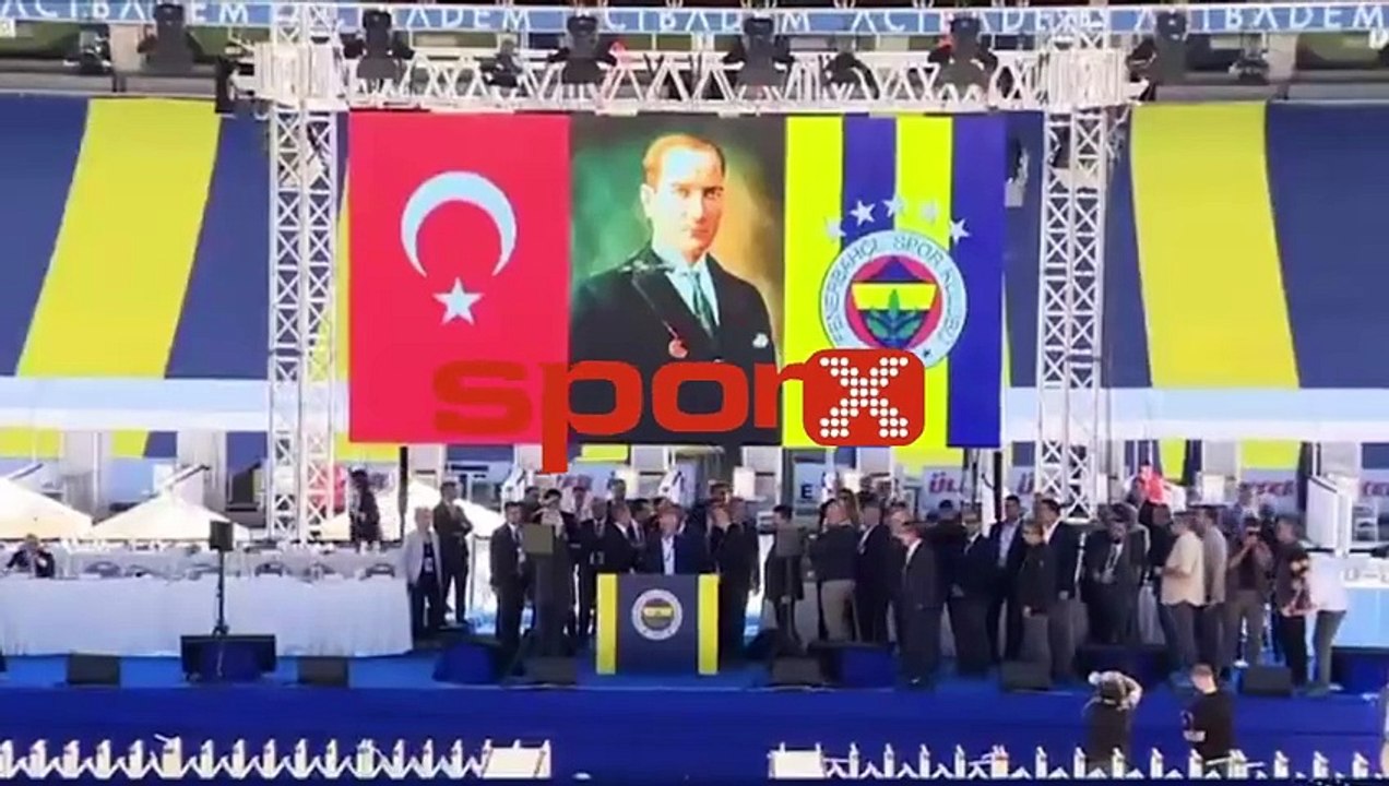 Aziz Yıldırım'ın kongreyi terk ettiği anlar
