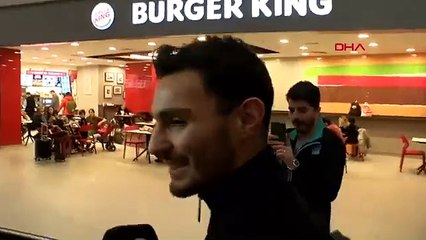 Havalimanında ilk kez konuştu. Galatasaray'ın yeni transferi Kaan Ayhan İstanbul'a geldi