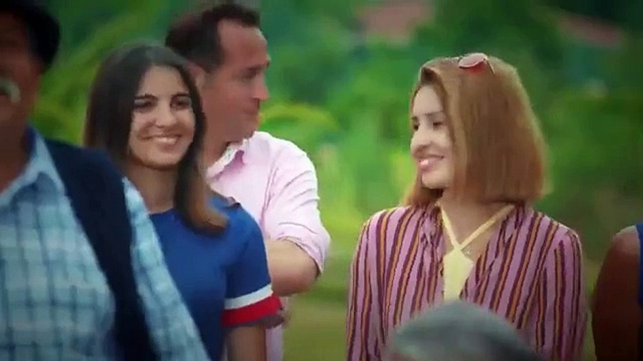 Çürük binalara ruhsat verilmesi için yapılan imar affı reklamı. Bir de utanmadan bu reklamda oynadılar