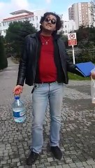 Kediye dakikalarca tekme atmıştı. Bir kadına da ayıp hareket yaptığı ortaya çıktı