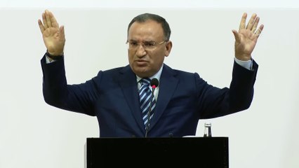 Bekir Bozdağ mahkemelerin nasıl çalıştığını itiraf etti. Adalet Bakanı da bunu derse