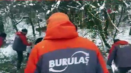 Kar yağışı kazaya neden oldu: Otomobil şarampole uçtu