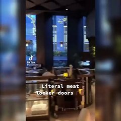 Sosyetik kasap Nusret'in Amerika'daki restoranı batıyor mu? Günün en işlek saatinde masalar bomboş