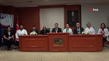 İlk canlı vericili karaciğer nakli yapıldı