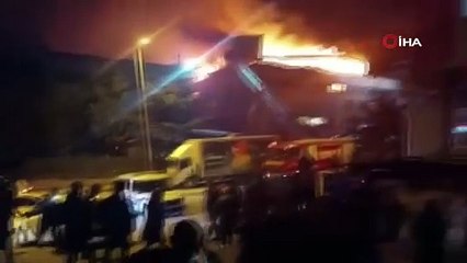 Pendik'te cam ve plastik fabrikasında yangın