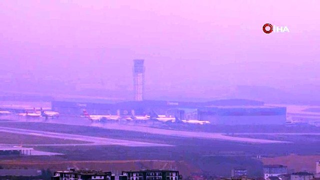 Sabiha Gökçen Havalimanı'nda uçak tavşana çarptı