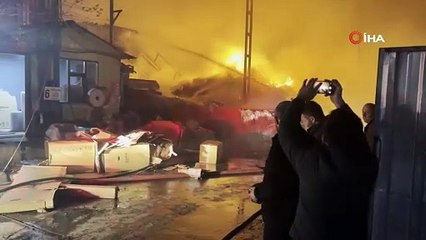 Geri dönüşüm fabrikasında yangın: 1 itfaiye eri yaralı