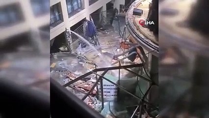 Dünyanın en büyük akvaryumu patladı. Ortalık savaş alanına döndü