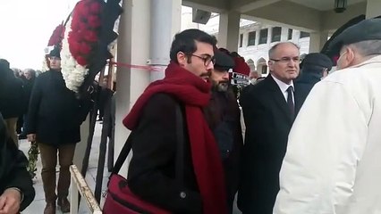 Korgeneral Vural Avar 'er' olarak defnedildi. İddianamesini FETÖ'cülerin hazırladığı kumpas davasından hapiste ölmüştü