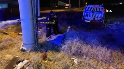 Tır ile servis minibüsü çarpıştı; 1 ölü 11 yaralı 