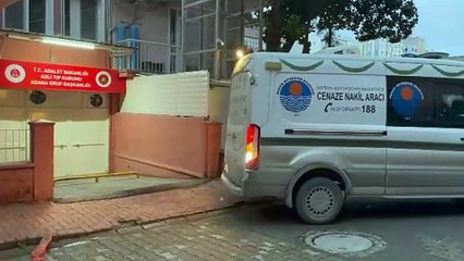 Otobüs tıra çarptı: 3 ölü, 23 yaralı