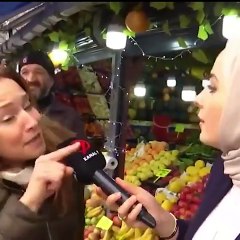 Başörtülü muhabire 'Kafan hava alsın' dedi. Gözaltına alındı