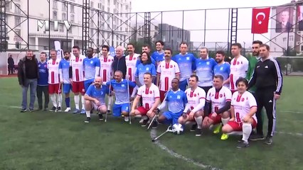 Anadolu Adalet Sarayı hakim savcıları Pendik Ampute Futbol Takımı'yla yeşil sahada