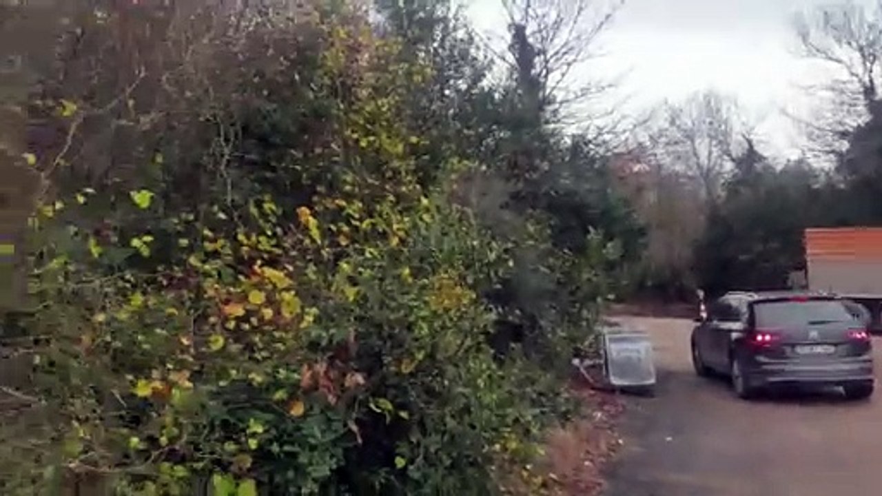 Belediyeden kişiye özel asfalt çalışması. Kim bu torpilli abi?