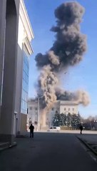 Ukrayna'nın Kherson şehri Rus işgalcilerin roket saldırısı altında