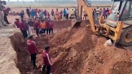 Hindistan’da kil ocağı çöktü 7 ölü