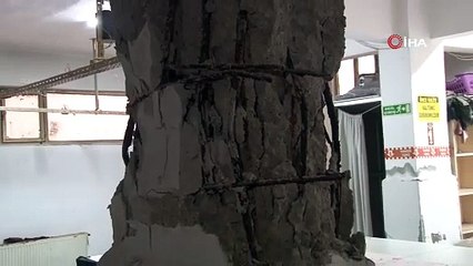 İstanbul'da deprem olmadan binanın kolonları patladı 