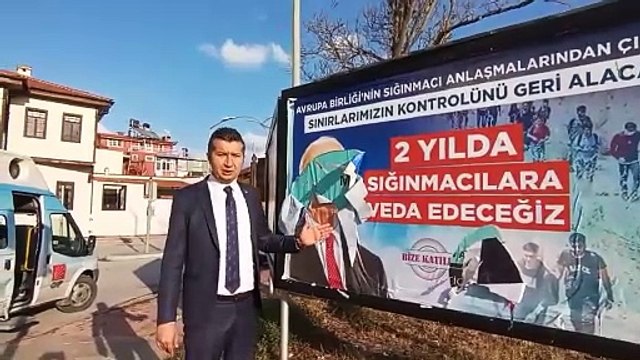 Burdur’da Kılıçdaroğlu’na afiş provokasyonu