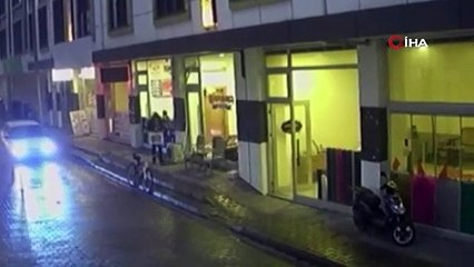Sokak köpekleri okuldan dönen çocuğa saldırdı