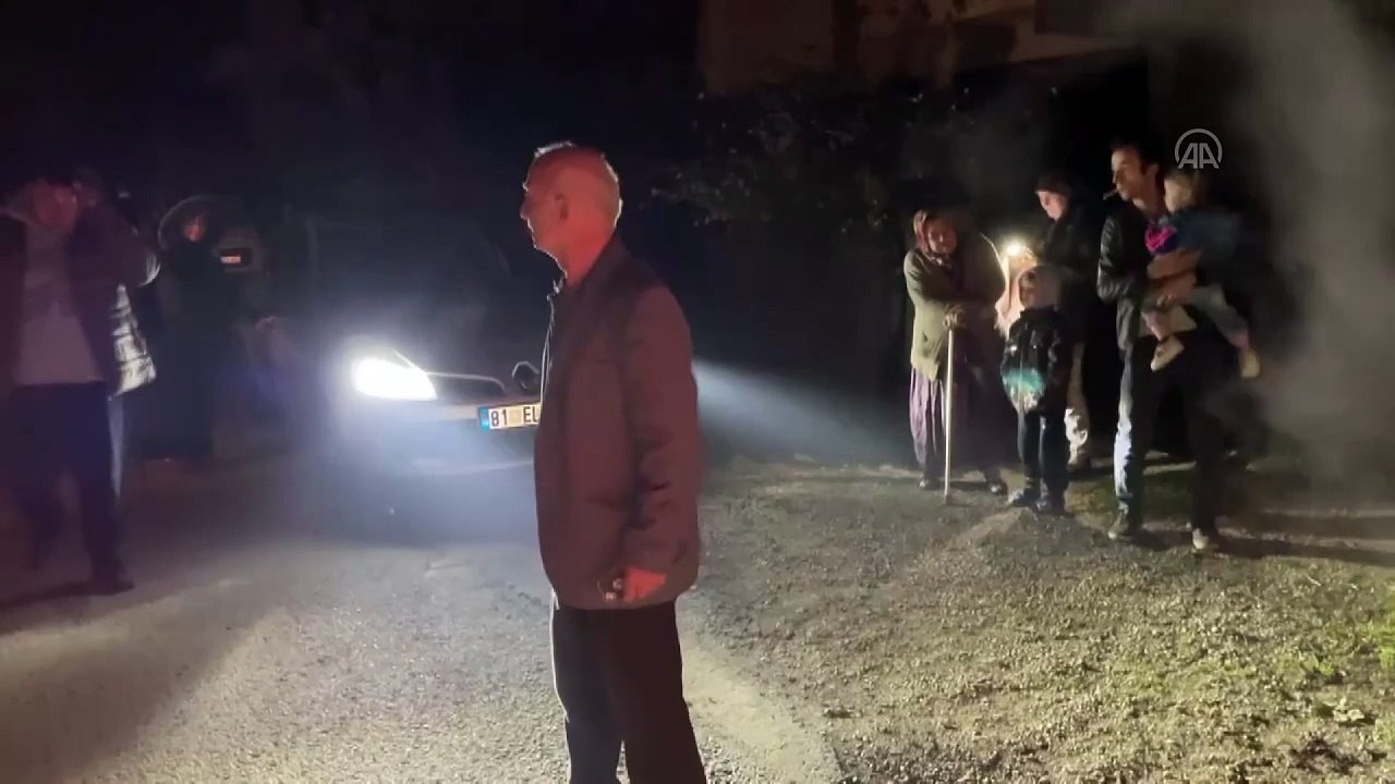 Son dakika... Düzce’de 6 büyüklüğünde deprem. İstanbul ve Ankara’dan da hissedildi