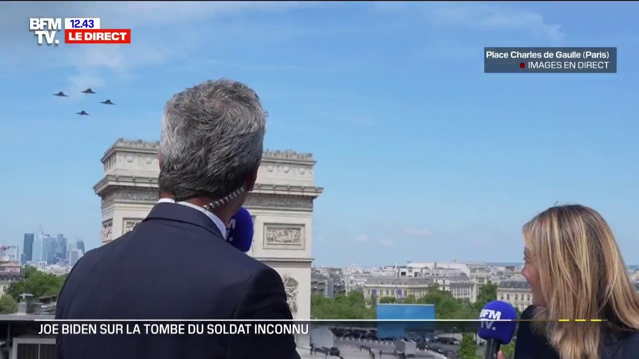 Ravivage de la flamme du Soldat inconnu: des avions de chasse survolent les Champs-Élysées