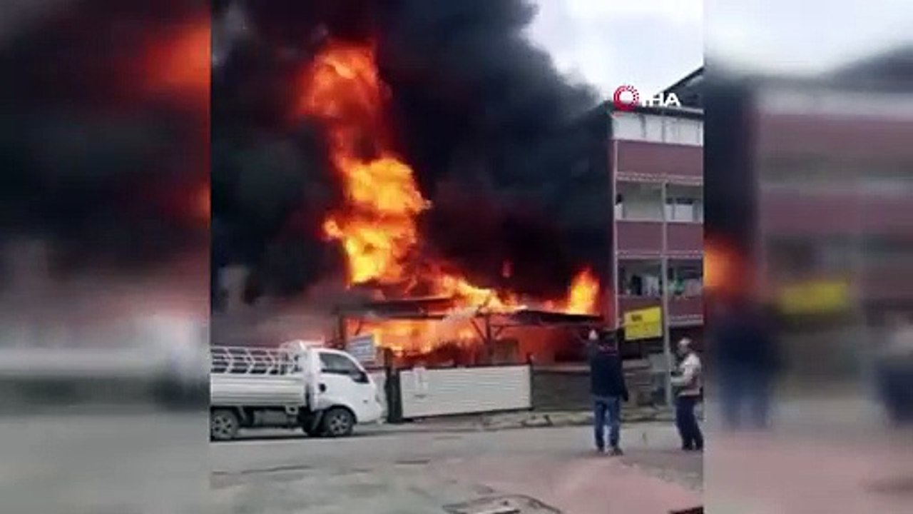 Marangozhane yangını apartman yaktı