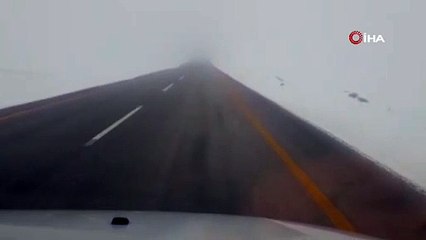 Palandöken Geçidi'nde sis ve tipiye teslim 