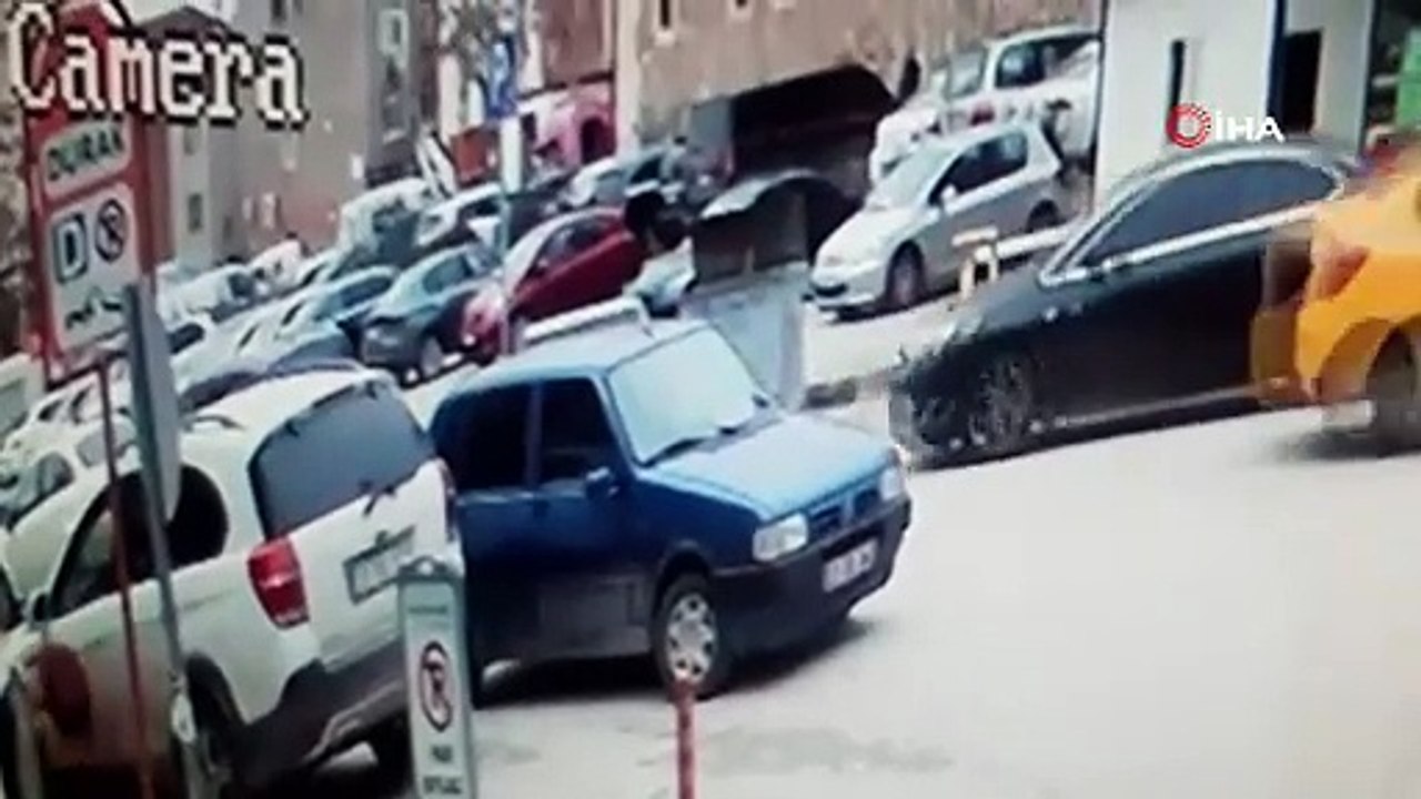 Seyir halindeki araçlardan birbirine kurşun yağdırdılar