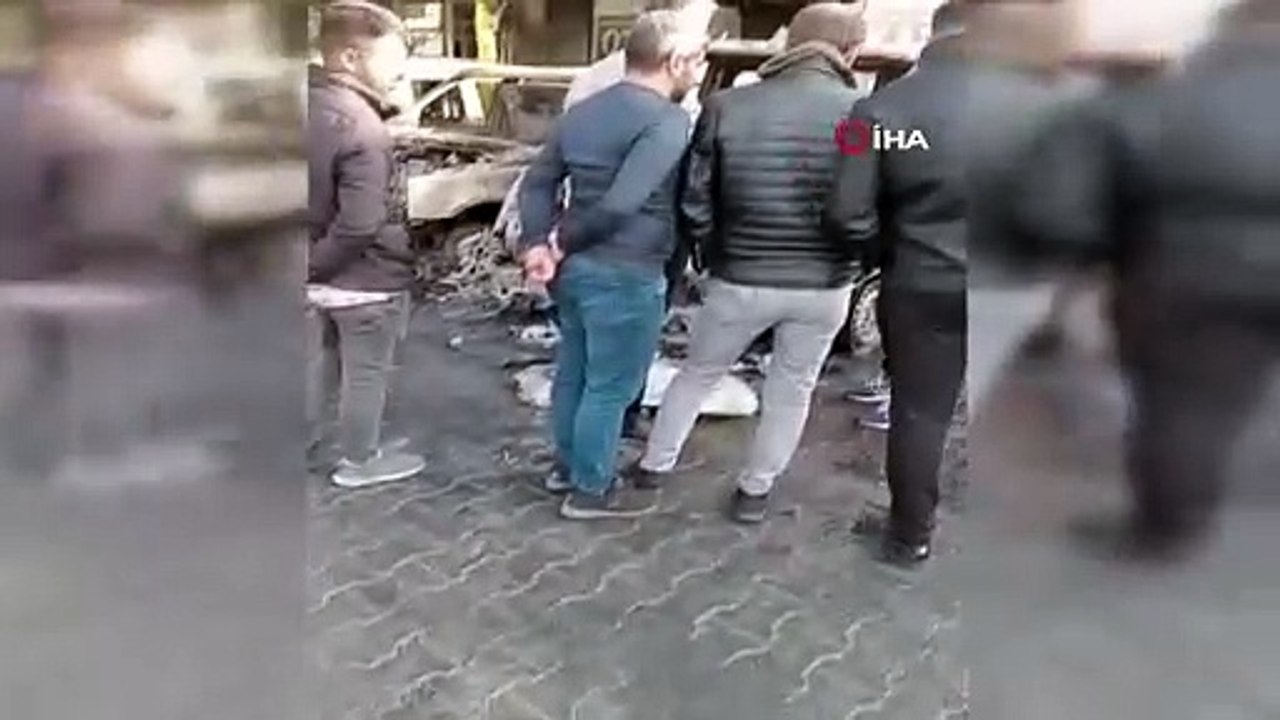 Galeride satılmayı bekleyen 6 araç yandı