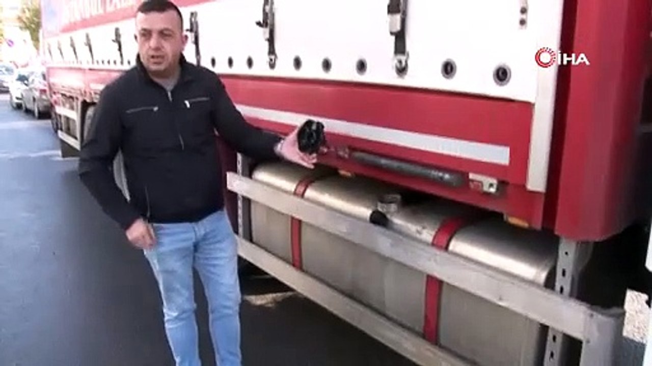 TIR'ın deposundaki tüm mazot çalındı