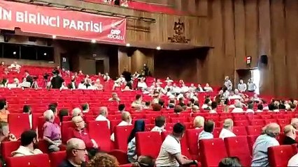CHP’nin danışma kurulunda arbede