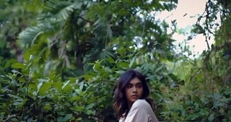 Actress Dushara Vijayan cute video