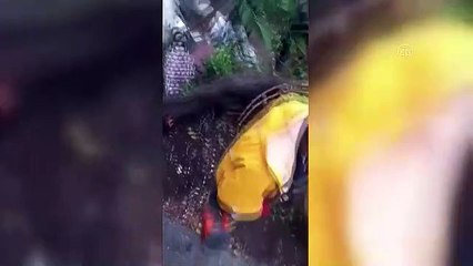 Bodrum'da sağanak ve fırtına! Cadde ve sokaklar suyla doldu