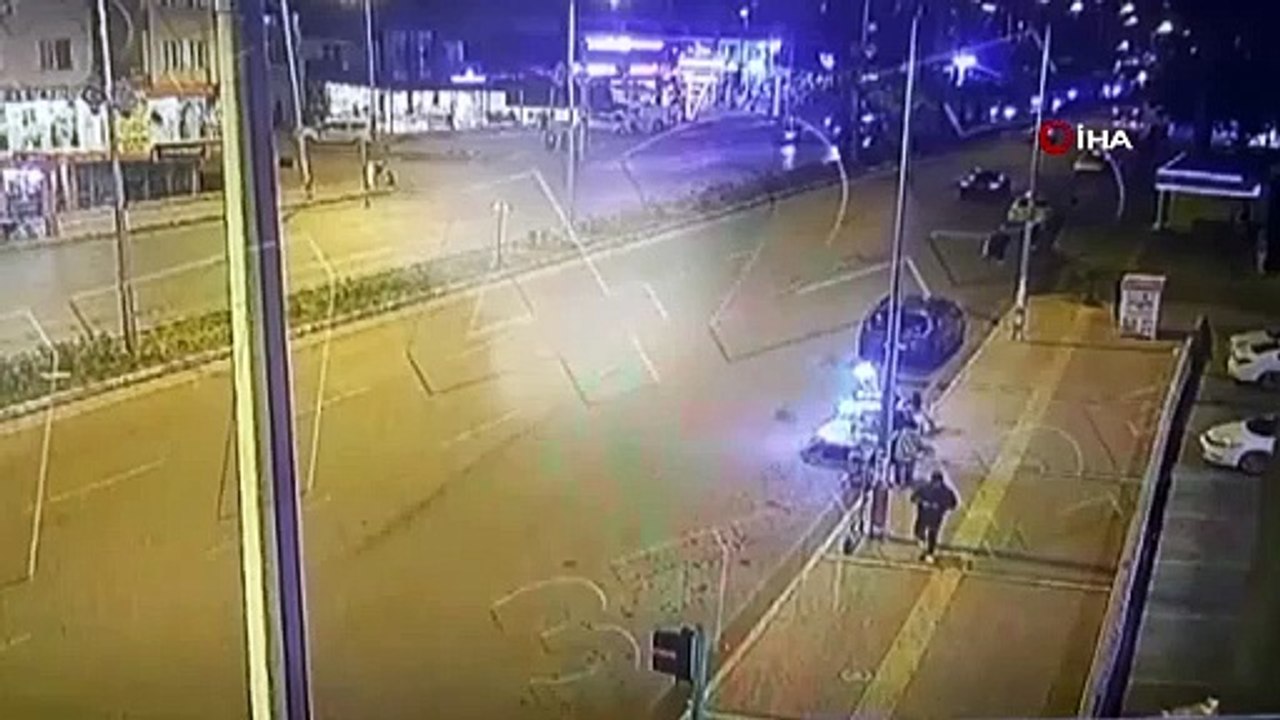 TikTok için yapmışlar! Yolda yürüyen kızlara kabusu yaşattılar