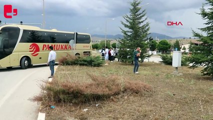 Afyonkarahisar'da TIR ile otobüs çarpıştı