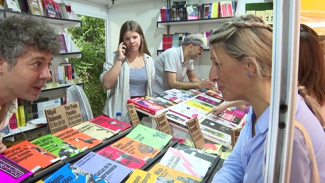 Los candidatos pasan el día de reflexión en familia, haciendo deporte o en la Feria del Libro
