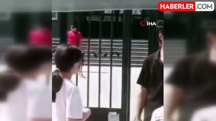 YKS'ye geç kalan aday, kilitlenen okul kapısından atlayarak çıktı