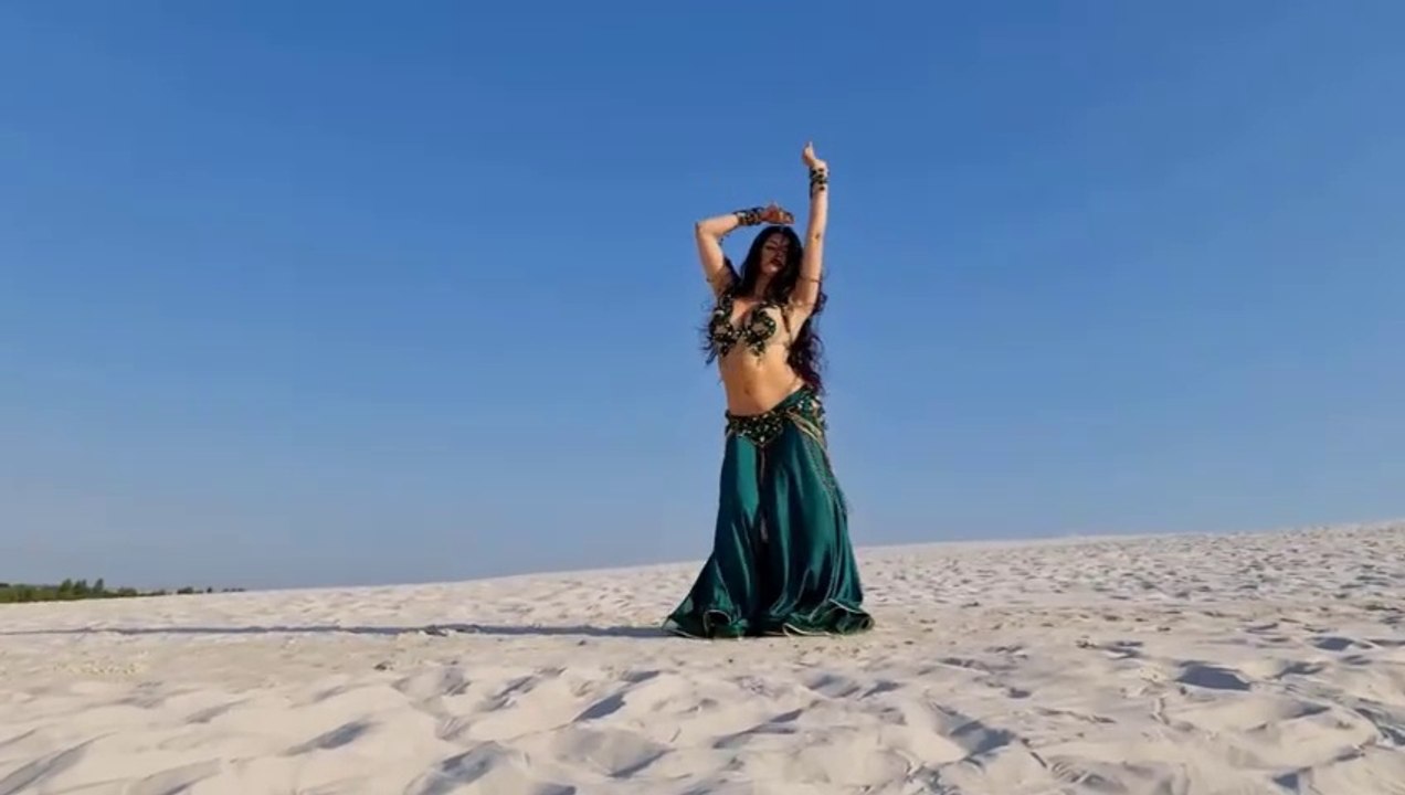 New Arabic Song Wallah Habibi (Video) | Arabic Songs | Arbi Video Song Girl Dance