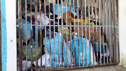 Kombi da "Corrente do Bem" pega fogo e presidente pede ajuda para a comunidade